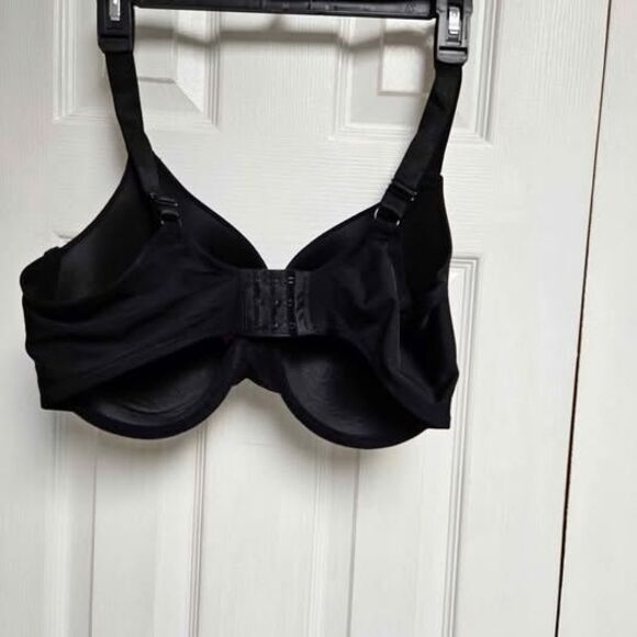 No Boundaries Size 38DD black underwire bra - Picture 2 of 3